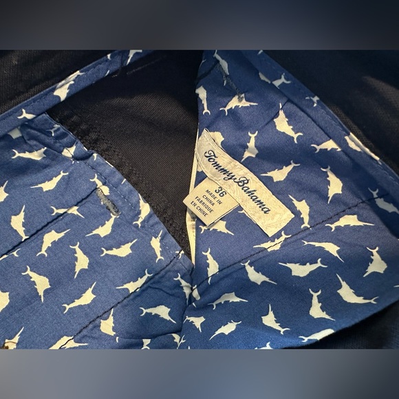 COPY - Tommy Bahama men’s cargo shorts size 36 Blue - Picture 2 of 3